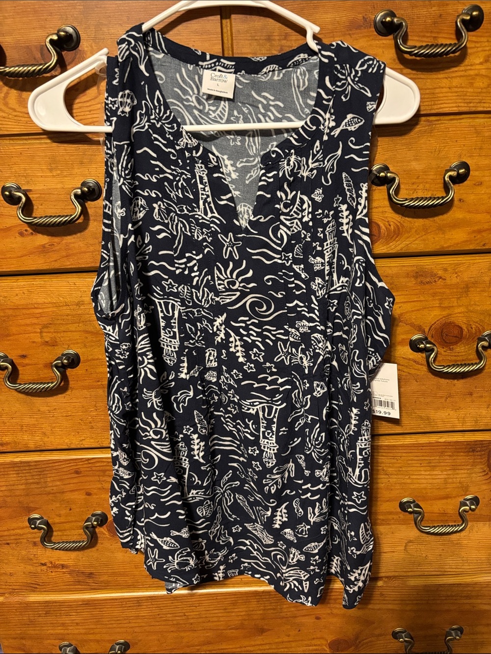 croft & barrow Navy and White Printed Sleeveless V-Neck Tank